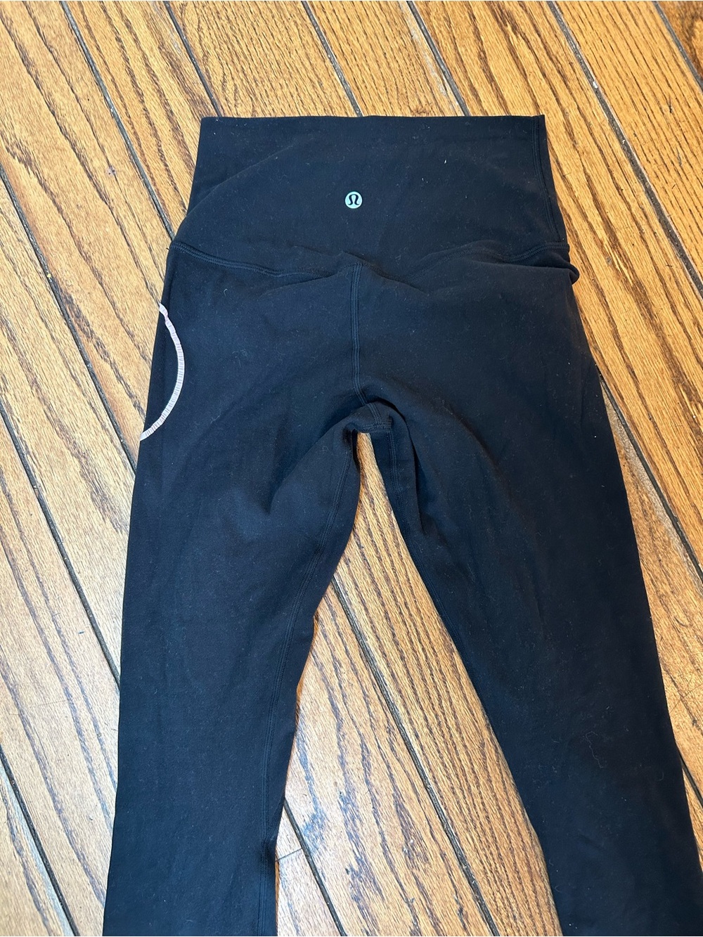 Black Womens Lululemon Skull-Accent Leggings- soul cycle - Picture 4 of 4